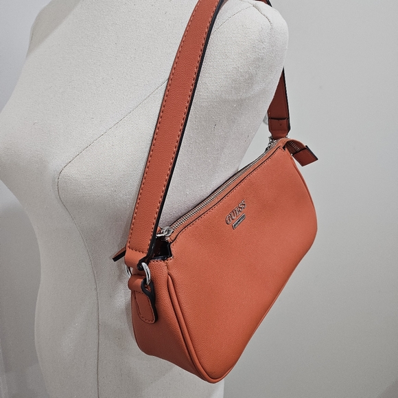 Guess shoulder bag with cross body chain - Picture 2 of 9